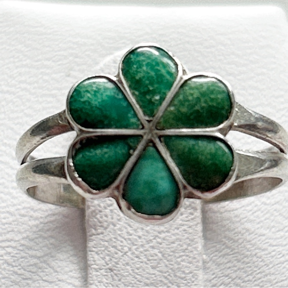 Vintage Southwestern Green Turquoise Flower Sterling Silver Ring - Picture 8 of 12